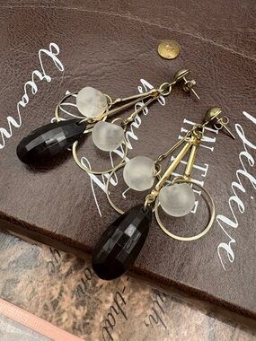Vintage Black Drop Earrings Frosted Bead Gold Tone Statement